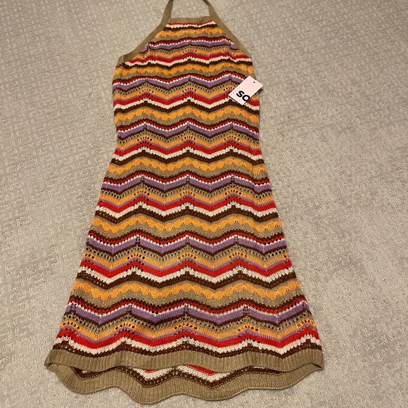 Halter dress - Picture 1 of 4